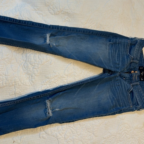 Hollister cropped distressed jeans - Picture 3 of 4